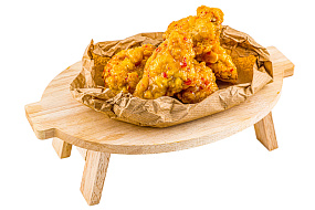 Куриные крылья с соусом сладкий чили 270 гр.